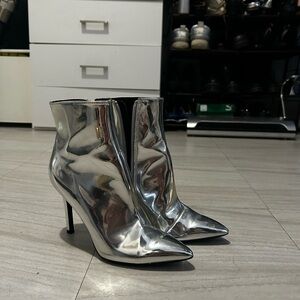 Metallic ankle boot